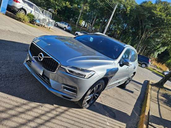 VOLVO-XC60-2020