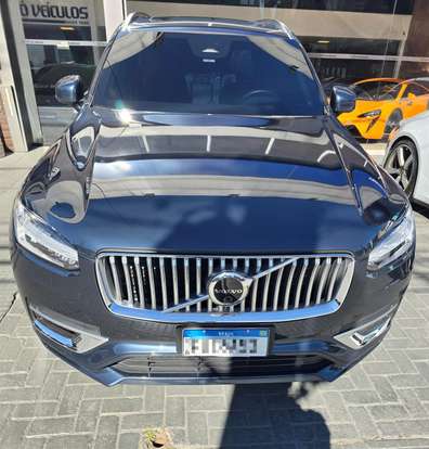 VOLVO-XC90-2022