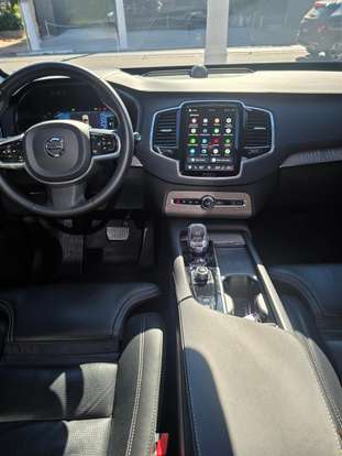 VOLVO-XC90-2022