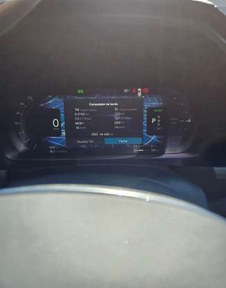 VOLVO-XC90-2022