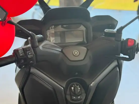 YAMAHA-XMAX 300 CONNECTED ABS YAMAHA-XMAX 300 CONNECTED ABS-2026