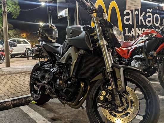 YAMAHA-MT-09 YAMAHA-MT-09-2015