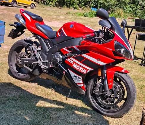 YAMAHA YZF R1 
