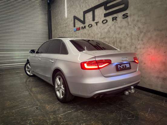 AUDI-A4-1.8 TFSI ATTRACTION GASOLINA 4P MULTITRONIC AUDI-A4-2012