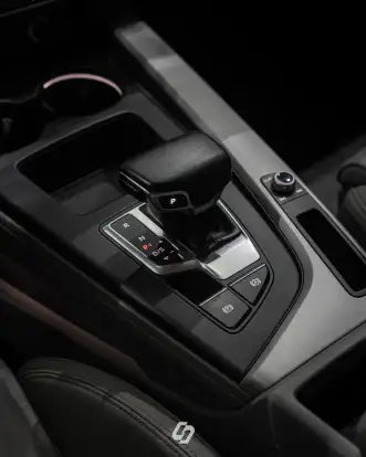 AUDI-A4-2020