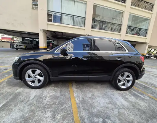 AUDI-Q3-2021