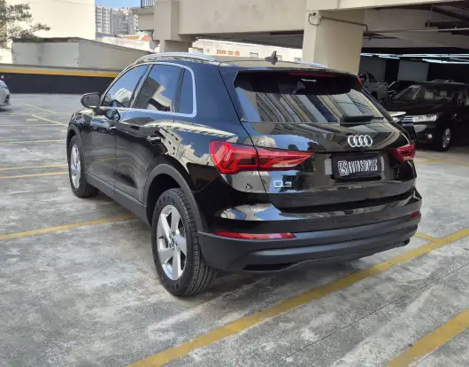 AUDI-Q3-2021