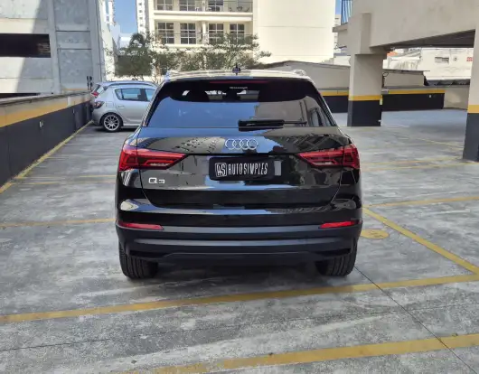 AUDI-Q3-2021