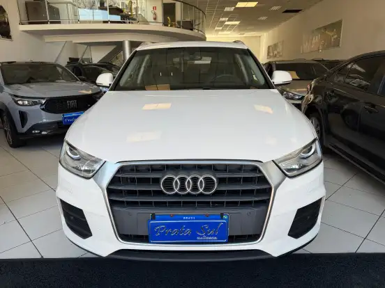 AUDI-Q3-2017