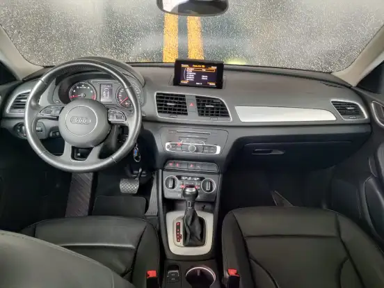AUDI-Q3-2015
