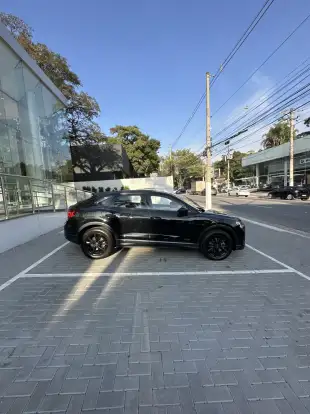 AUDI-Q3-2022