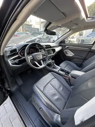 AUDI-Q3-2022