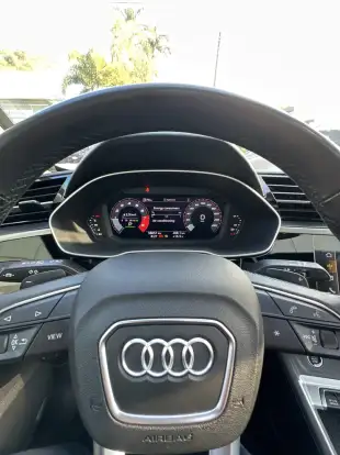 AUDI-Q3-2022