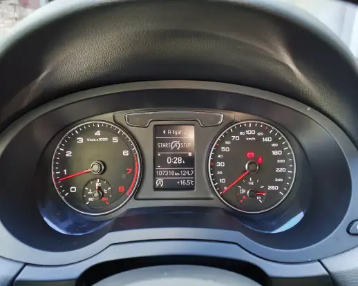 AUDI-Q3-2015
