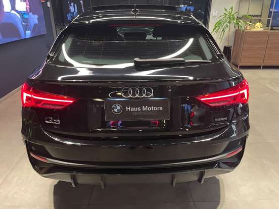 AUDI-Q3-2.0 40 TFSI GASOLINA PERFORMANCE BLACK QUATTRO TIPTRONIC AUDI-Q3-2022