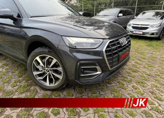 AUDI-Q5-2022