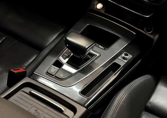 AUDI-Q5-2021