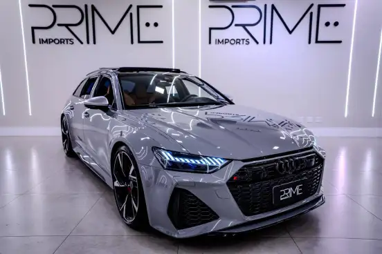 AUDI-RS6-2021
