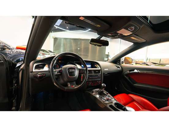 AUDI-S5-2008
