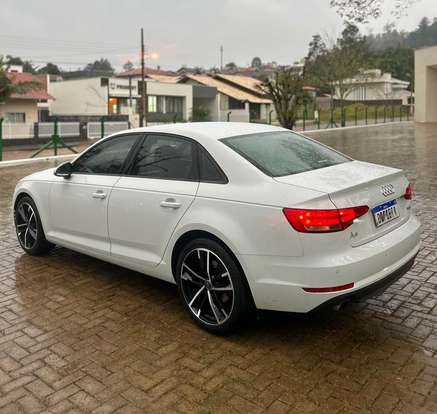 AUDI-A4-2018