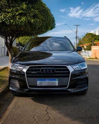 AUDI-Q3-2017