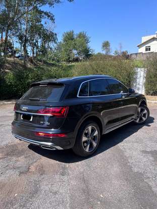 AUDI-Q5-2023