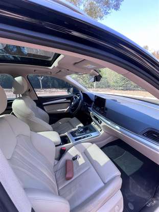 AUDI-Q5-2023