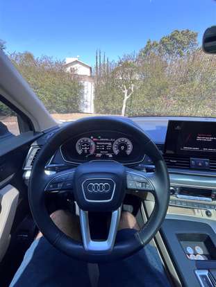 AUDI-Q5-2023