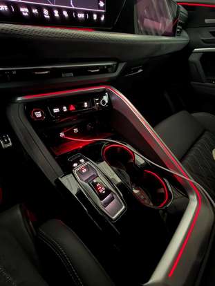 AUDI-SQ5-2025