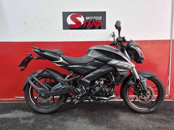 BAJAJ DOMINAR 160 