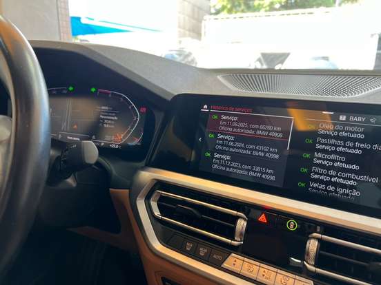 BMW-320i-2021