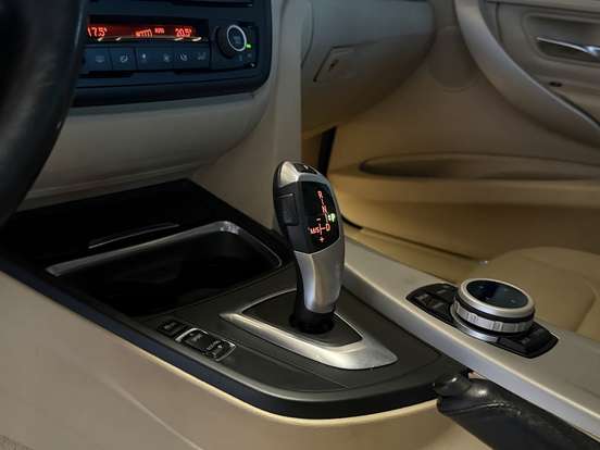 BMW-320i-2.0 GP 16V TURBO GASOLINA 4P AUTOMÁTICO BMW-320i-2013