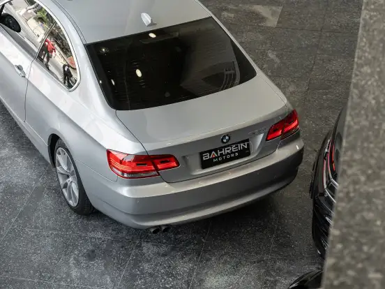 BMW-325i-2006