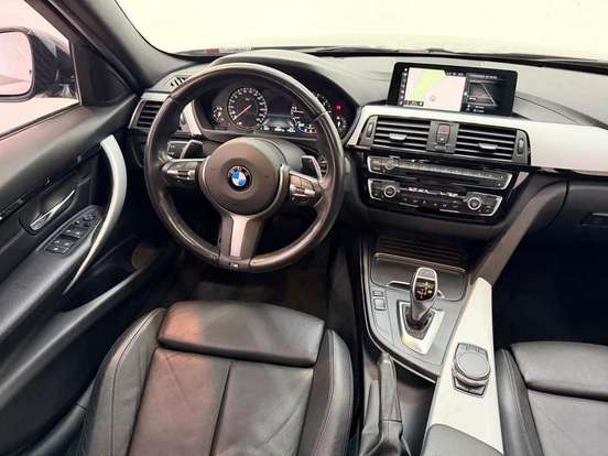 BMW-328i-2018