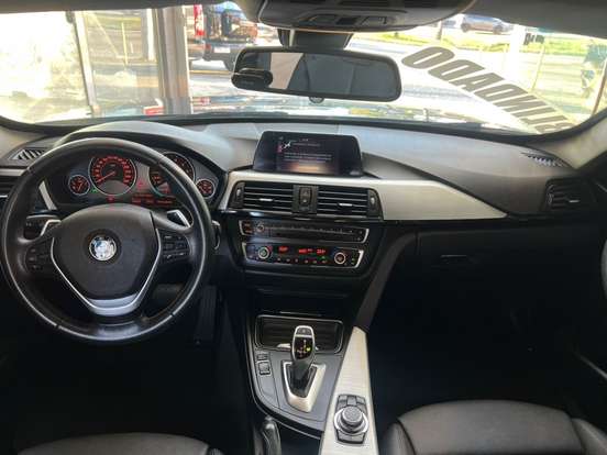 BMW-328i-2015
