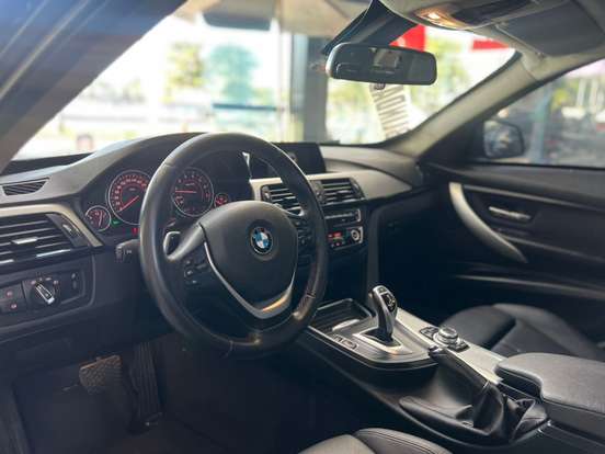 BMW-328i-2015