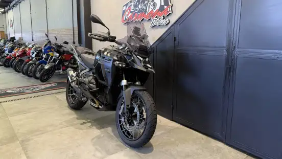 BMW-R 1300 GS ADVENTURE TRIPLE BLACK-2025