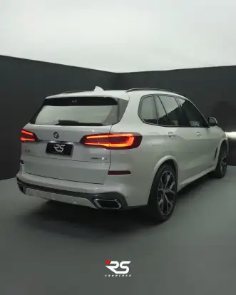 BMW-X5-2021
