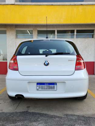 BMW-118i-2011
