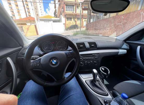 BMW-118i-2011