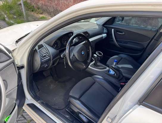 BMW-118i-2.0 UE71 16V GASOLINA 4P AUTOMÁTICO BMW-118i-2011