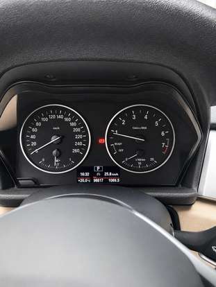BMW-220i-2015
