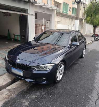 BMW-320i-2012