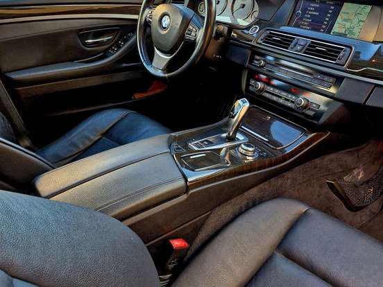 BMW-535i-3.0 SEDAN 6 CILINDROS 24V TURBO GASOLINA 4P AUTOMÁTICO BMW-535i-2010