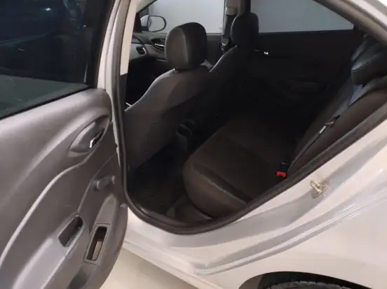 CHEVROLET-ONIX-2019