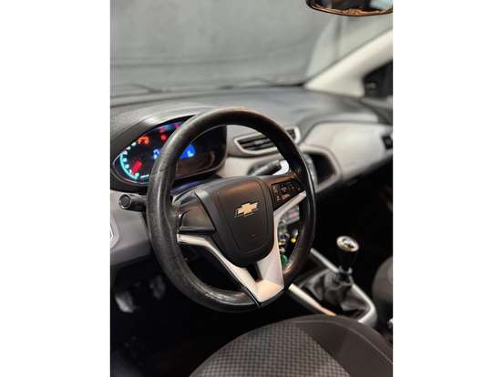 CHEVROLET-ONIX-2017