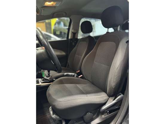 CHEVROLET-ONIX-2017