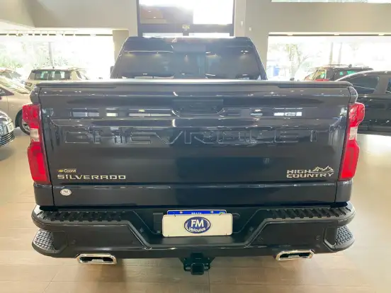 CHEVROLET-SILVERADO-5.3 V8 GASOLINA 1500 HIGH COUNTRY 4X4 AUTOMÁTICO CHEVROLET-SILVERADO-2023