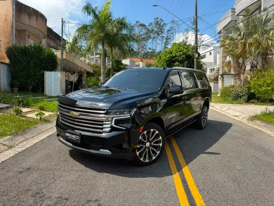 CHEVROLET-SUBURBAN-2020