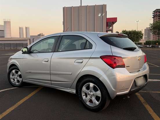 CHEVROLET-ONIX-1.4 MPFI LT 8V FLEX 4P AUTOMÁTICO CHEVROLET-ONIX-2019